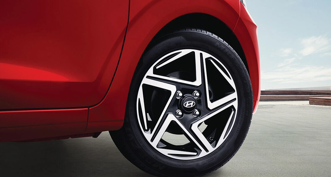 back tier120x600_Diamond cut alloy wheels