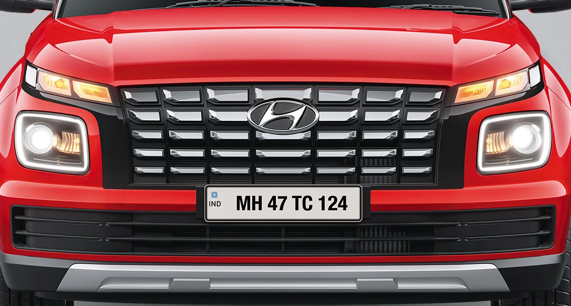 Hyundai-venue-suv-exterior-midd